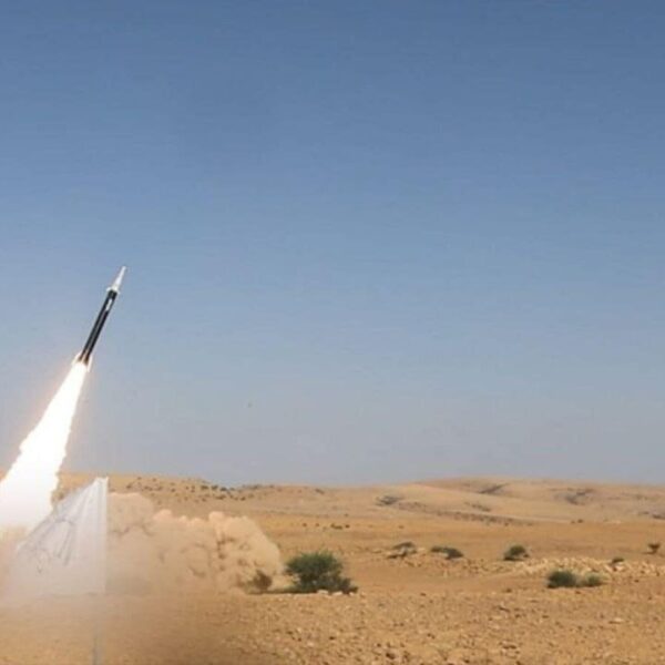 Yemen Launches Hypersonic Ballistic Missile Targeting Tel Aviv Airport: A New Era of Warfare
